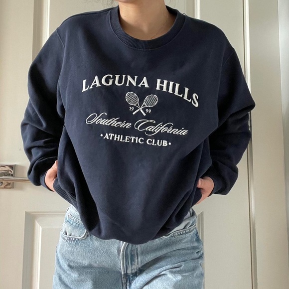 Women’s Extra Small Navy Blue Hollister Co. Crewneck Sweatshirt - Picture 1 of 4
